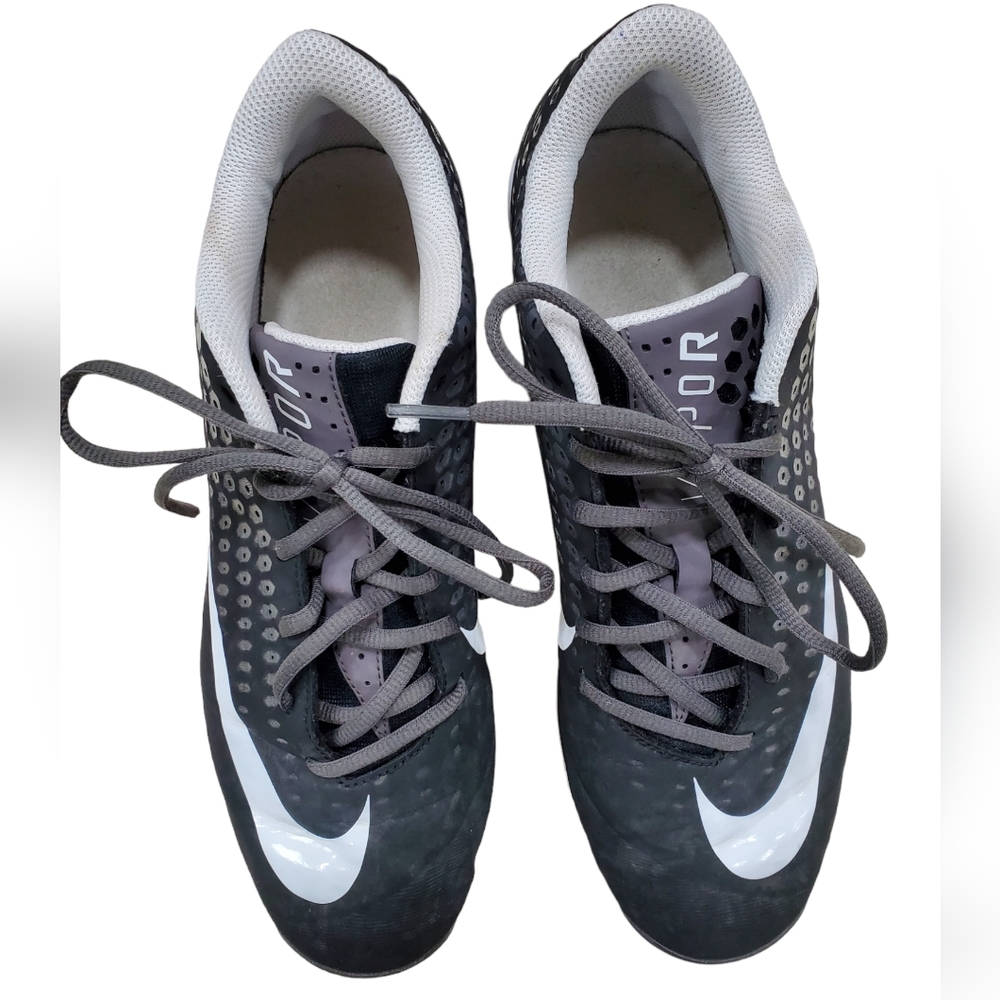 Nike Men’s Black & Gray Athletic Shoes with White Swoosh